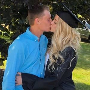 Meet your Posher, Ally